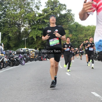 Runner Photo 3781971
