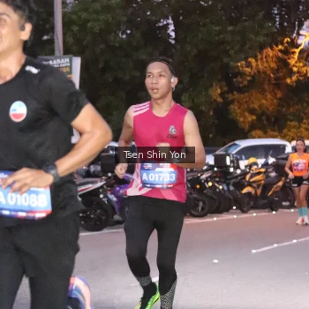 Runner Photo 3782142