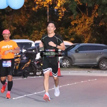 Runner Photo 3782333
