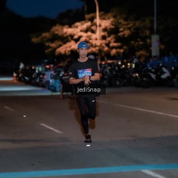 Runner Photo 3782350