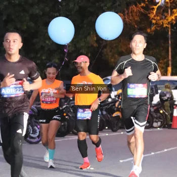 Runner Photo 3782373
