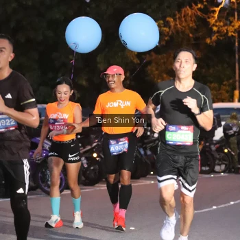 Runner Photo 3782387