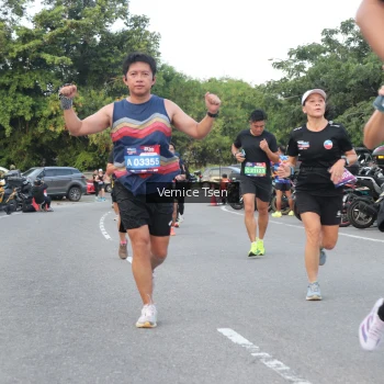 Runner Photo 3782411