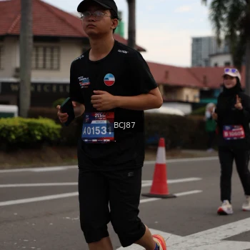 Runner Photo 3782443