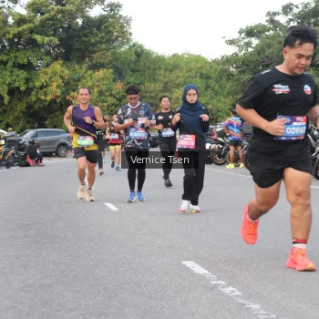 Runner Photo 3782563