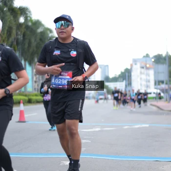 Runner Photo 3782566