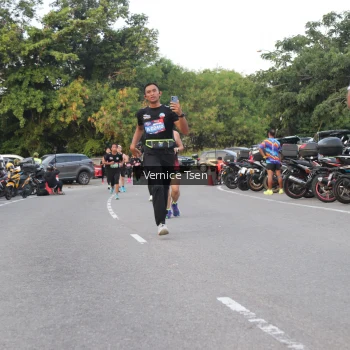 Runner Photo 3782597