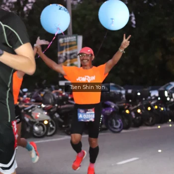 Runner Photo 3782606
