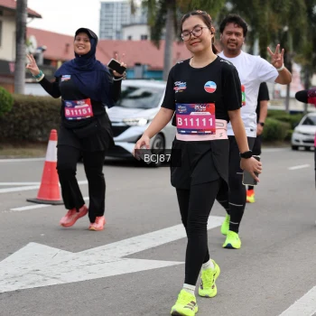Runner Photo 3782665