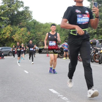 Runner Photo 3782678