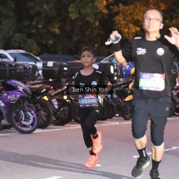 Runner Photo 3782743