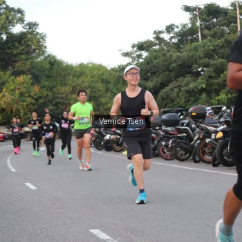 Runner Photo 3782784