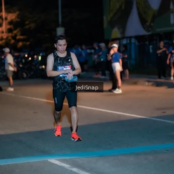 Runner Photo 3782850