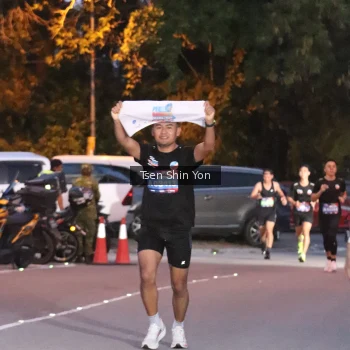 Runner Photo 3782856