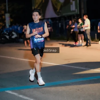 Runner Photo 3782944