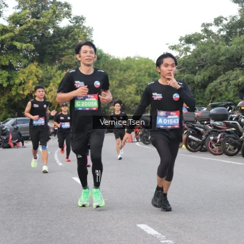 Runner Photo 3782954