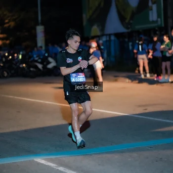 Runner Photo 3782973