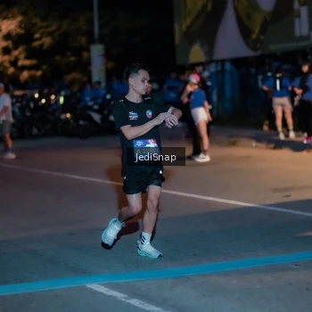 Runner Photo 3782991