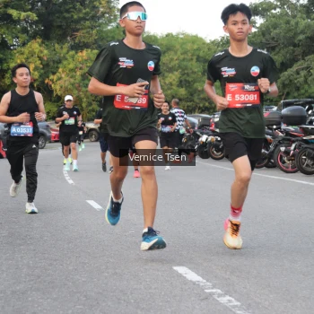 Runner Photo 3783191