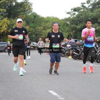 Runner Photo 3783247