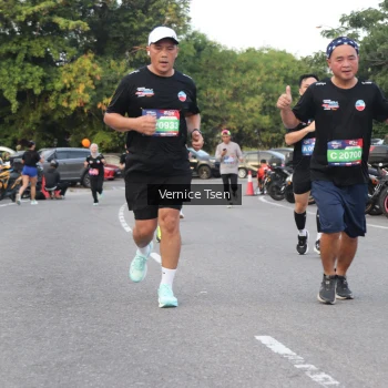 Runner Photo 3783266