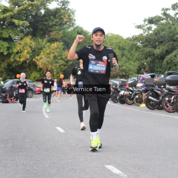 Runner Photo 3783306