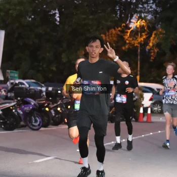 Runner Photo 3783554
