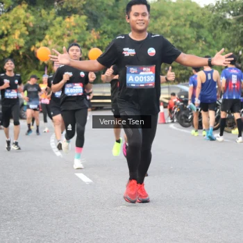 Runner Photo 3783619