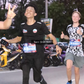 Runner Photo 3783731