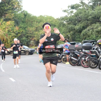 Runner Photo 3783816