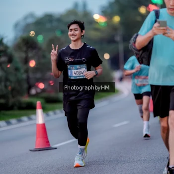 Runner Photo 3783905