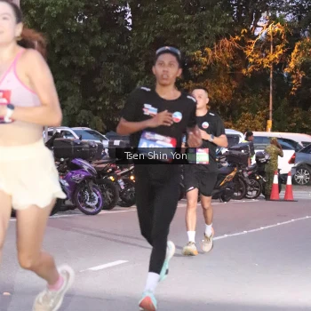 Runner Photo 3783923