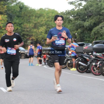 Runner Photo 3783952