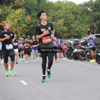 Runner Photo 3784071