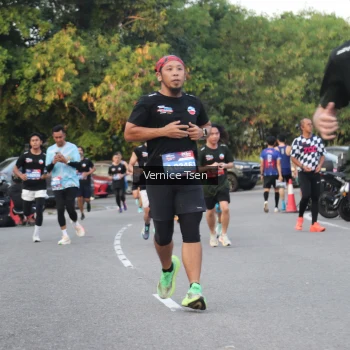 Runner Photo 3784080