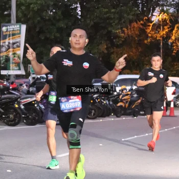 Runner Photo 3784176