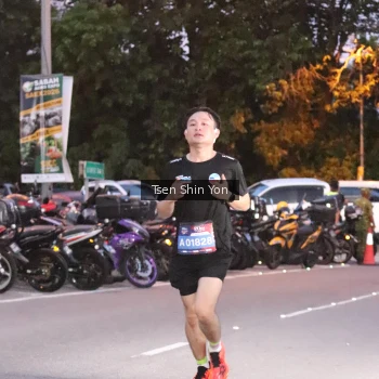Runner Photo 3784453