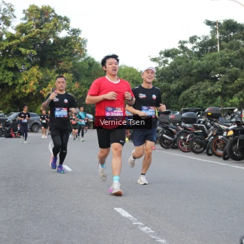Runner Photo 3784558