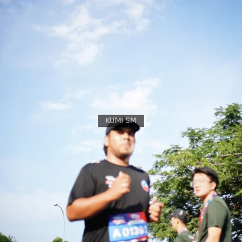 Runner Photo 3784575