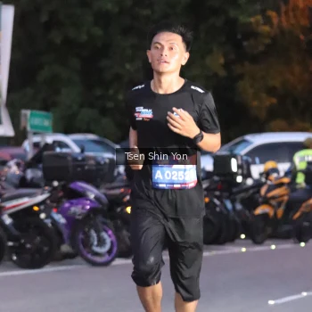 Runner Photo 3784686