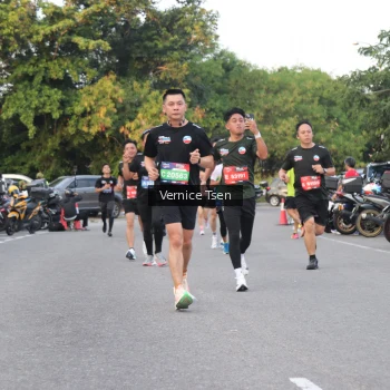 Runner Photo 3784734