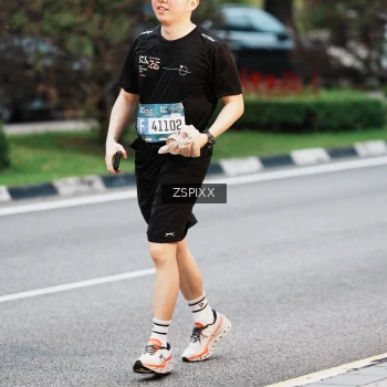 Runner Photo 3784818