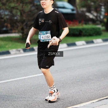 Runner Photo 3784850