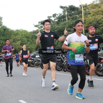 Runner Photo 3784851