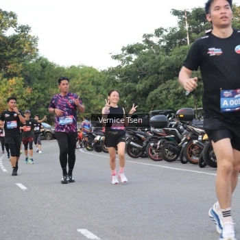 Runner Photo 3784878