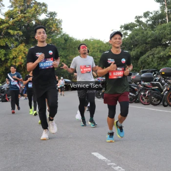 Runner Photo 3785024