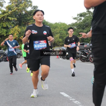 Runner Photo 3785094