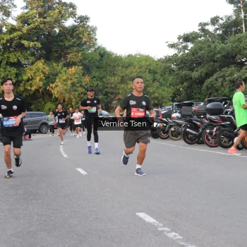 Runner Photo 3785165