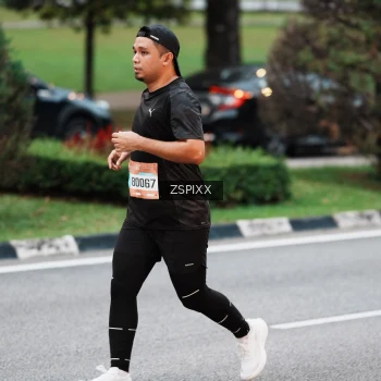 Runner Photo 3785376