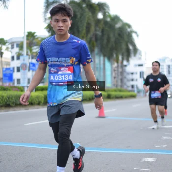 Runner Photo 3785477